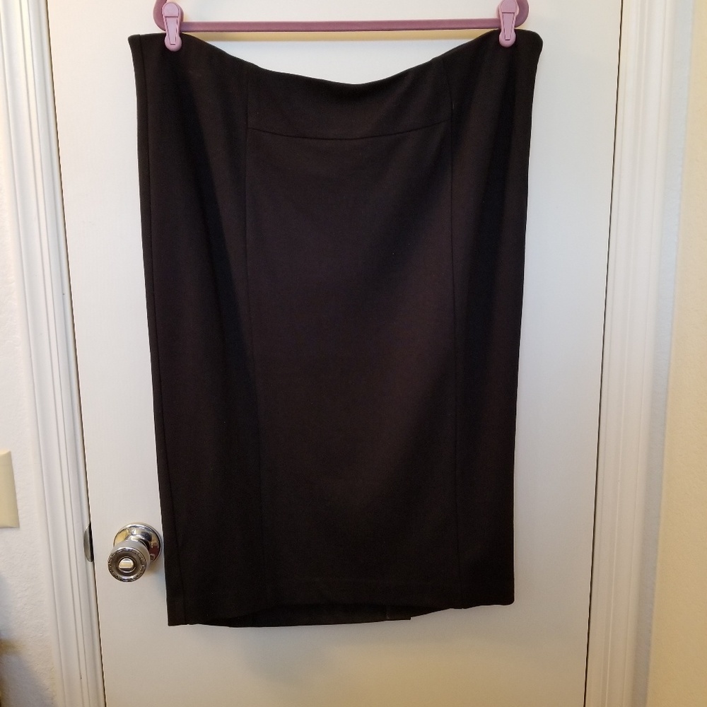 6th & Ln (Lane Bryant) Black Pencil Skirt